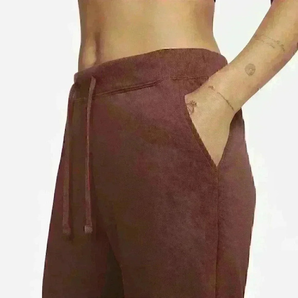 NEW! Nike Women's Plus 3X Yoga Luxe 7/8 Fleece Joggers - Picture 4 of 6